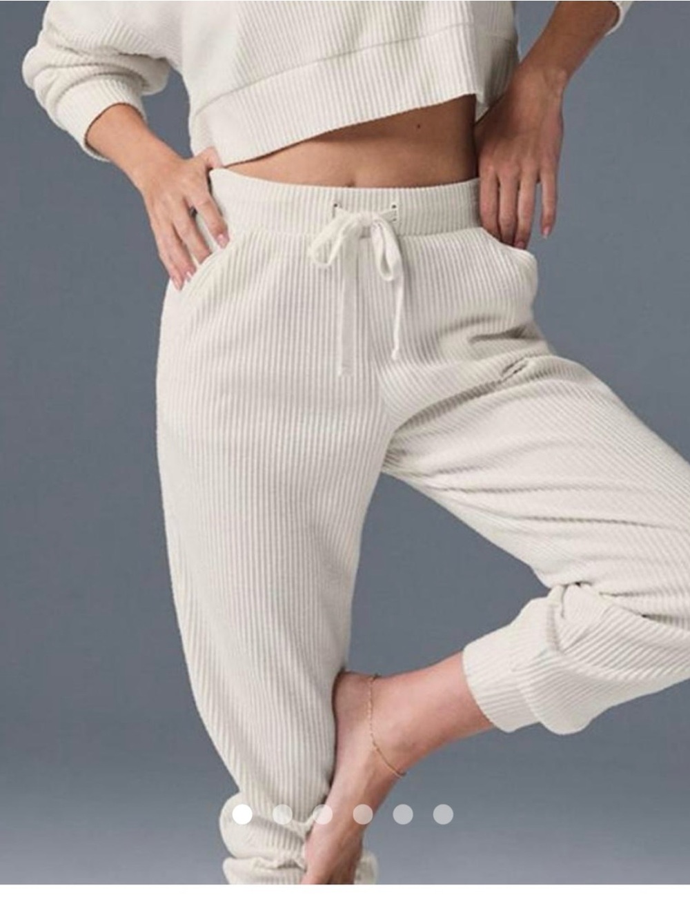 Alo Yoga Muse Sweatpants